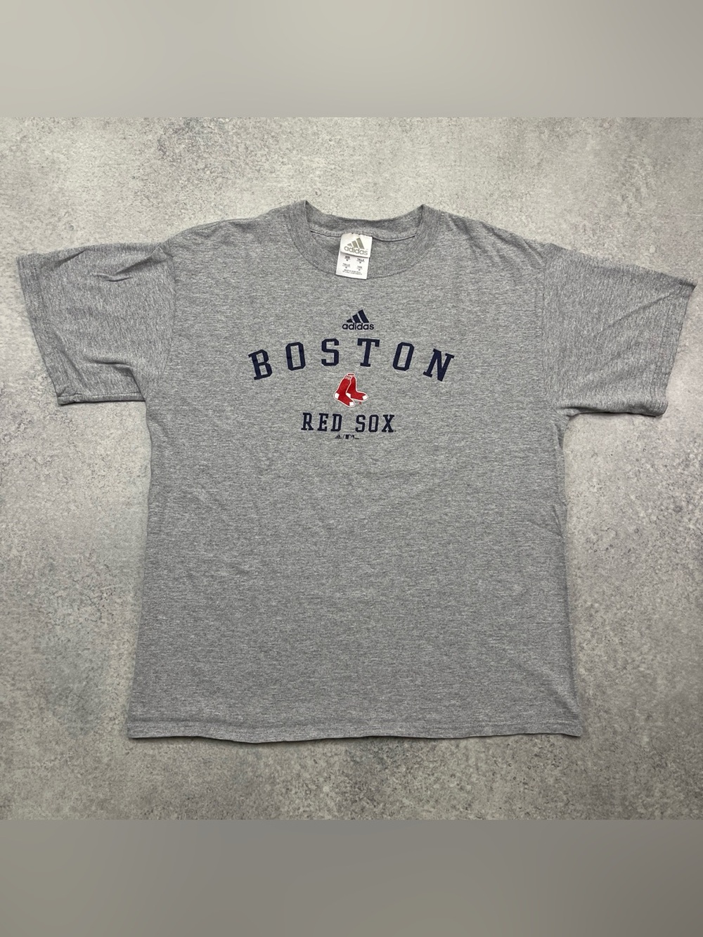 Vintage Y2K Adidas Gray Boston Red Sox Baseball MLB Graphic Logo T-shirt